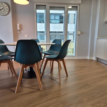 1b143 Amplio Apto En Primera Linea De Playa By R2r Consulting Apartment Gijon