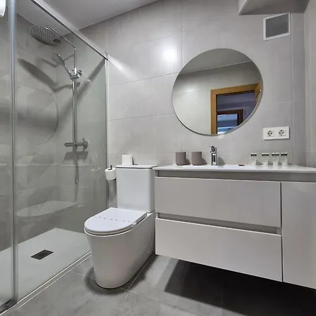 Apartament 1b143 Amplio Apto En Primera Linea De Playa By R2r Consulting Gijón